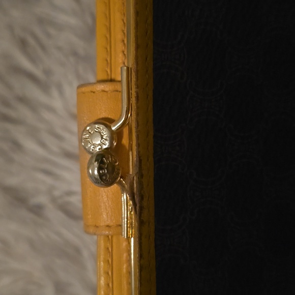 Celine Vintage Kiss Lock Wallet (EUC)(READ DESCRIPTION) - Picture 8 of 9